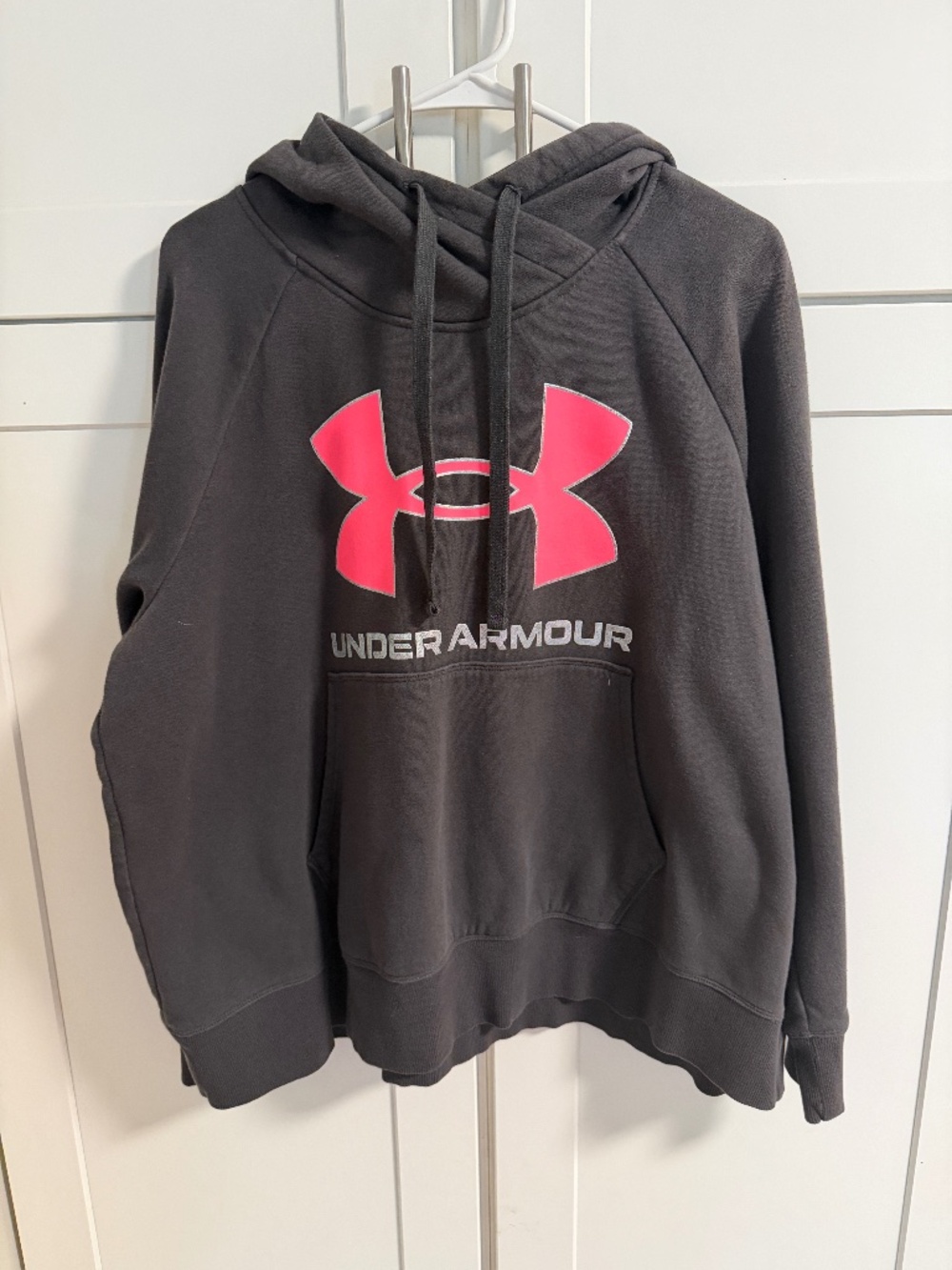 Under Armour Women’s 1X Black Pink Logo Pullover Hoodie